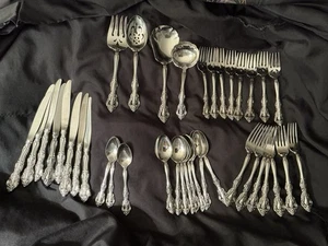 Lot 38 Piece Oneida Michelangelo Heirloom Cube Stainless Steel Flatware +Serving - Picture 1 of 9