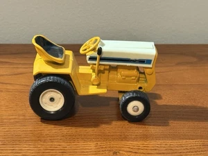 Ertl IH Vintage Cub Cadet made USA 1/16 - Picture 1 of 4