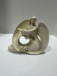 Estatua de ángel corazón esculpido a mano sentado 6" - Imagen 1 de 2