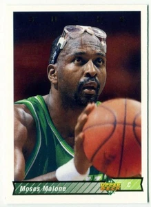 1992-93 Upper Deck #301 Moses Malone Milwaukee Bucks - Imagen 1 de 2