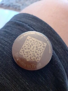 Insignia vintage de National Trust Scotland - Imagen 1 de 2