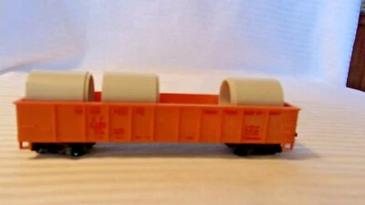 HO Scale Tyco 40' Union Pacific Gondola Car with Pipe load, Yellow, #159 Built - Image 1 of 4
