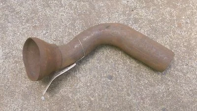 NOS MoPar 1957 DeSoto Protector de parachoques trasero izquierdo conector Venturi 1730359 Foto 1 de 3