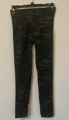 SPANX Look At Me Now Seamless Leggings Women's Medium Camo Ribbed Waist Shaping - Image 1 of 4