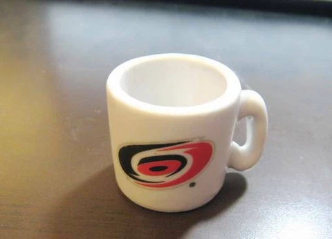 CAROLINA HURRICANES NHL HOCKEY OLD MINI MUG Cover
