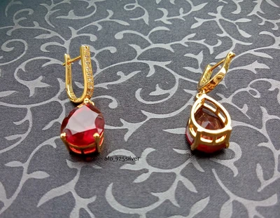 Simulated Pear Red Garnet Women Party Wear Dangle Earrings 14KYellow Gold Plated Foto 1 de 4