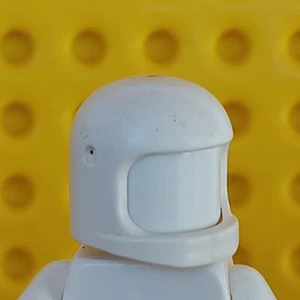 LEGO Vintage Space Helmet White Thick Chin Strap Not the REISSUE True Vintage - Picture 1 of 1