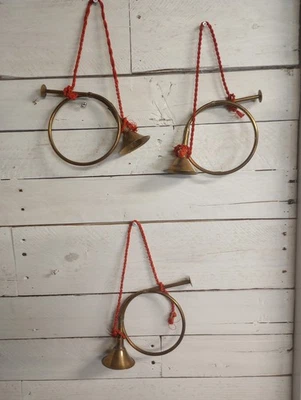Vintage Set of 3 Solid Brass French Hunting Horns Christmas Musical Decor  - Image 1 of 4