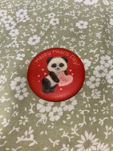 Hallmark Cards 1982 Vintage Valentine’s Day / “Hearts Day” Button. Made In USA - Picture 1 of 2