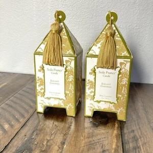 Juego de dos velas Seda France Elegante Gardenia Classic Toile Mini Pagoda Caja - Imagen 1 de 4