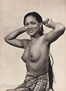 1940 Vintage BORNEO FEMALE NUDE Breast Long Hair Sarawak Photo Gravure K.F. WONG