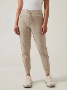 ATHLETA ORIGINAL STYLE TREKKIE NORTH JOGGER IN ECRU SIZE 10 BRAND NEW WITH TAGS - Picture 1 of 14