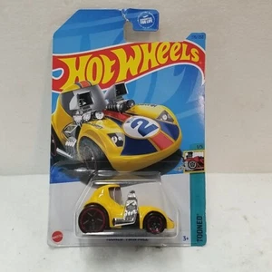2023 HOT WHEELS * Q CASE * TOONED TWIN MILL YELLOW TOONED 1/5 - Picture 1 of 5