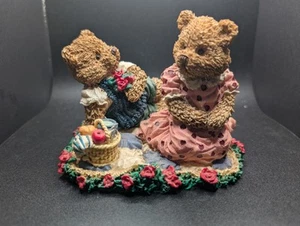The Windsor Bears of Cranbury Commons, Andrew And Allison - "Love is in the Air" - Picture 1 of 6