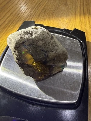 Edelopal in Matrix – 56 g – intensives Farbspiel – Sammlerstück - Bild 1 von 4