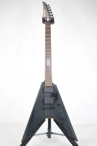 Used FERNANDES V-RATTLE SNAKE Black Flying V EMG85/81 2.55kg - Picture 1 of 11