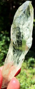65g 1 pieza RAW Espécimen de Cristal de Cuarzo Verde Natural Brasil ia2211 - Imagen 1 de 12