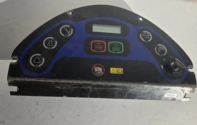 Conjunto de panel de control 56315297 para fregadora de pisos convertamática Nilfisk Advance Foto 1 de 3