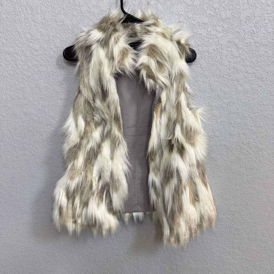 Chaleco de piel sintética del mercado negro de la Casa Blanca talla XS Foto 1 de 4