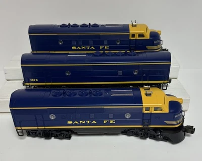 Lionel Santa Fe F3 ABA Diesel Locomotive Train Set 6-18117 Blue/Yellow O Gauge - Image 1 of 4