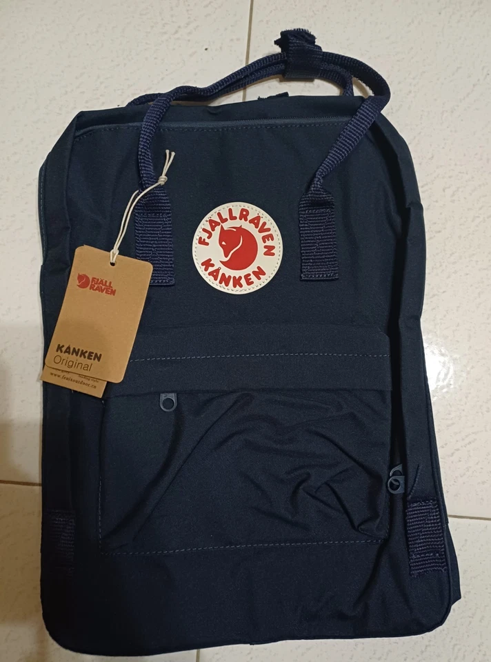 zaino fjallraven kanken Blu Navy / Blu Marino Capienza 16 Litri - Immagine 1 di 4