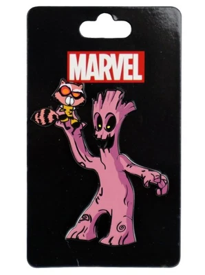 Prendedor esmaltado Skottie Young Rocket & Groot 2018 exclusivo de NYCC Guardianes de la Galaxia Foto 1 de 2