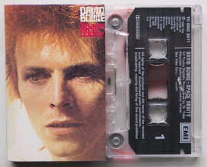 DAVID BOWIE - SPACE ODDITY ( EMI TCEMC3571) 1990 UK CASSETTE REISSUE REMASTERED - Picture 1 of 3