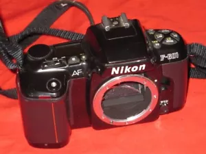 Nikon AF F-601 analoge SLR Spiegelreflexkamera 601 - Bild 1 von 7