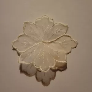 Large Lot (16) Vintage Cream Flower 3-D Bloom Lace Patch Appliques Craft Decor - Picture 1 of 6