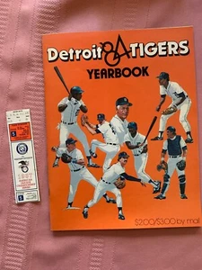 Anuario 1984 de los Tigres de Detroit + Paquete de recuerdos de talón de boleto de la serie AL 1987 - Imagen 1 de 3