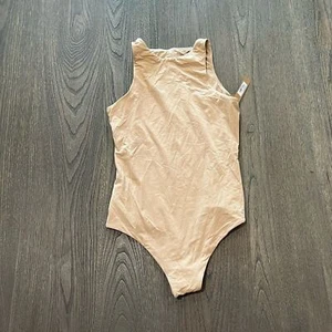 Neu mit Etikett Skims Fits Everybody hochgeschlossener Body Ton - Größe S - Bild 1 von 5