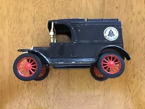 The Ertl Co Diecast Replica 1913 Ford Model T Van Bank - Picture 1 of 6
