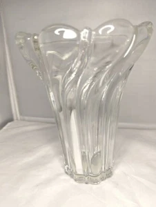 Mikasa Crystal Vase Peppermint Swirl Glass 8" Elegant Classic Gift Statement Ice - Picture 1 of 9