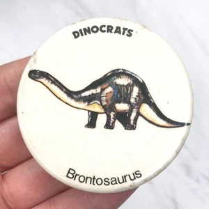 Botón Vintage Dinócrats Brontosaurus 2" - Imagen 1 de 7