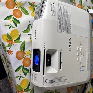 Projektor HDMI VGA Epson z lampą 1380 echa godziny używany EB-X27 - Zdjęcie 1 z 11