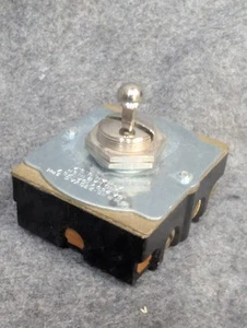 ARROW HART 80983-1 Toggle Switch 5A 250V 10A 125V NEW - Picture 1 of 12