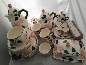 Wilde Rose Villeroy Boch Geschirr ca. 58 Teile "alte Serie" wenig benutzt - Bild 1 von 21