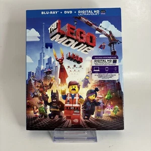 The LEGO Movie (Blu ray/DVD/Digital Copy Bilingual) Includes Slipcover & Inserts - Picture 1 of 5