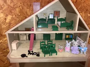 Familias Sylvanian 1985 vintage, casa, muebles, 4 conejos, ropa, electrodomésticos - Imagen 1 de 15