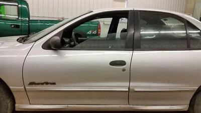 2001 PONTIAC SUNFIRE DRIVER LEFT FRONT DOOR ASSY ULTRA SILVER PAINT CODE WA8867 - Изображение 1 из 4