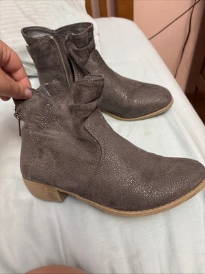 Botas grises para mujer talla 6 sin clasificación Foto 1 de 4