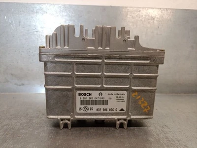 032906026G CENTRALINA MOTORE / 0261203647 BOSCH / 5260814 PER VOLKSWAGEN VENTO - Immagine 1 di 4