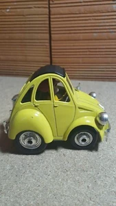 Politoys G4 Citroen 2cv Le Cheri BUG Polistil gialla Modellino retro vintage - Foto 1 di 8