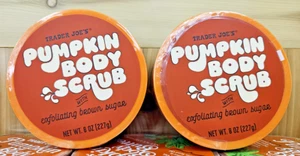 Exfoliante corporal de calabaza Trader Joe's con azúcar morena exfoliante 8 oz 227 g (2 frascos) - Imagen 1 de 2