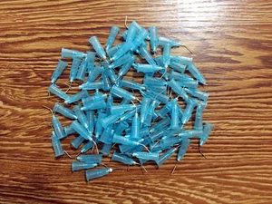 100pcs 25G Dental Pre Bent Flow Needle Tips Light Blue For application - Picture 1 of 6