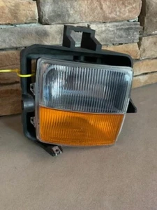 2003-2007 Cadillac CTS LEFT Side Fog Signal Lamp OEM PN#15930687 - Picture 1 of 8