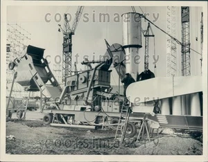 Deutsche Baumaschinenausstellung München Deutschland Pressefoto 1962 - Bild 1 von 2