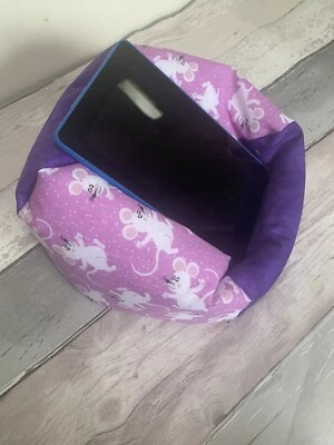 Mouse iPad Holder Kindle Stand tablet cushion Beanbag stands Desktop Tidy - Image 1 of 4