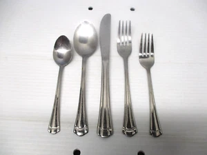 FARBERWARE Stainless Steel 1 Place Setting - 5 Pieces Farberware (R) China - Picture 1 of 13