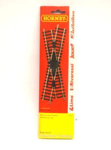 Hornby R615 Right Hand Diamond Crossing (OO Gauge) Boxed - Picture 1 of 3